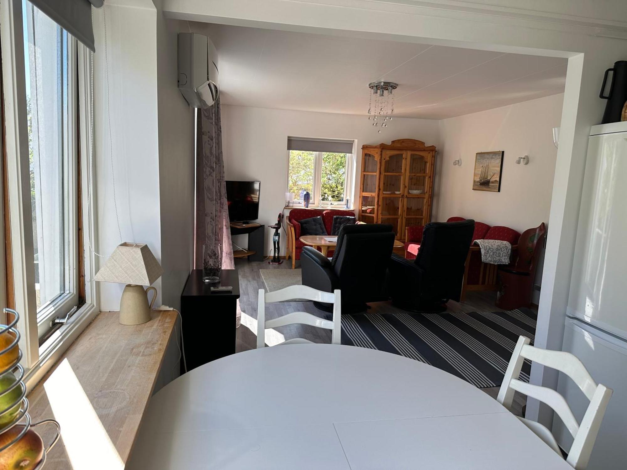 Apartment Mit Moeglichkeit Ein Boot Zu Benutzen Und Angeln Mandal